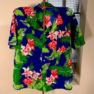 Vintage short sleeve Hawaiian shirt size Large